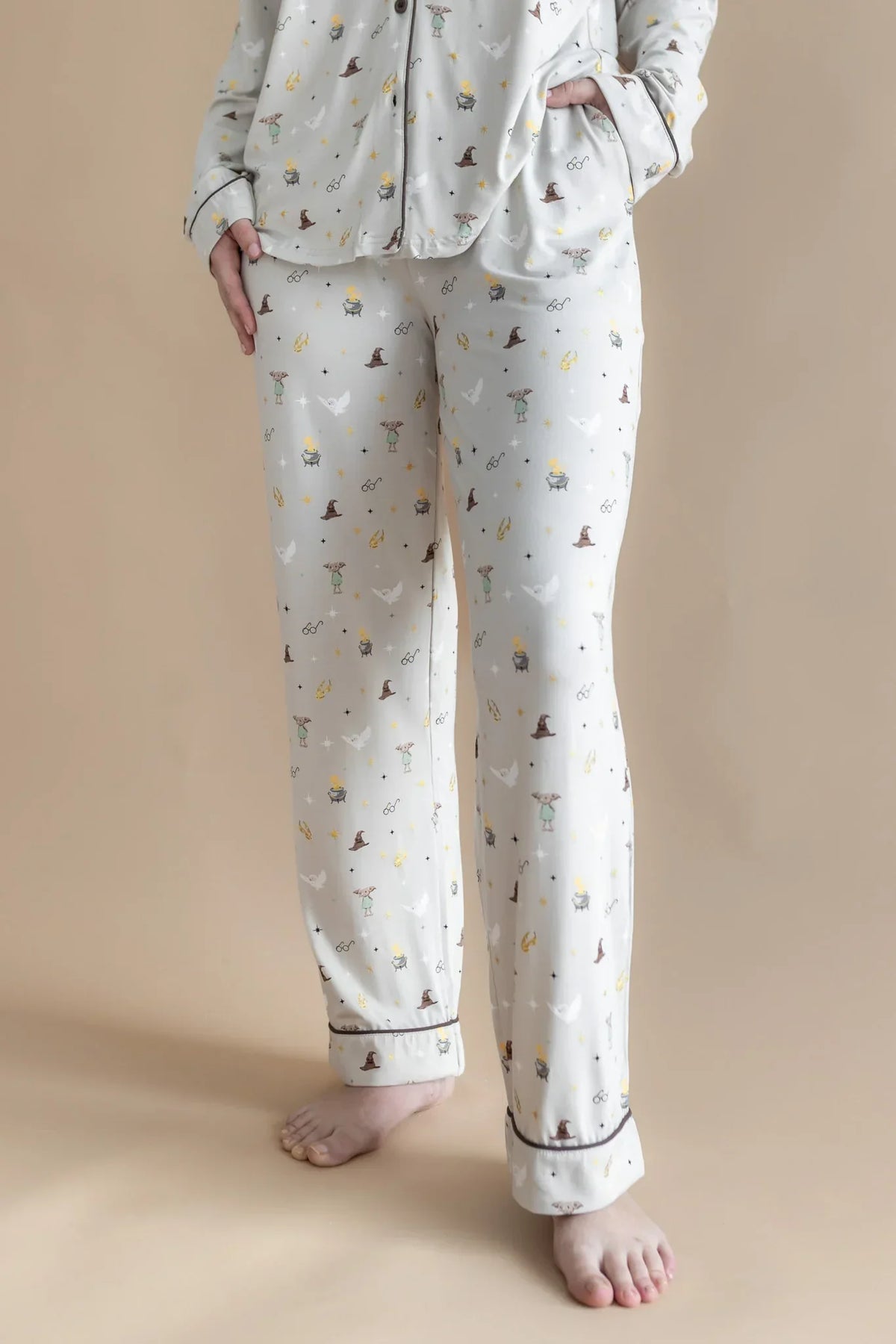 Long-Sleeved Women's Pajama Set in Starry Icon