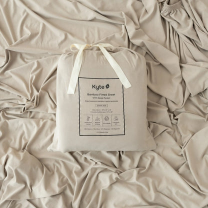 Fitted Sheet with Pillowcases in Almond