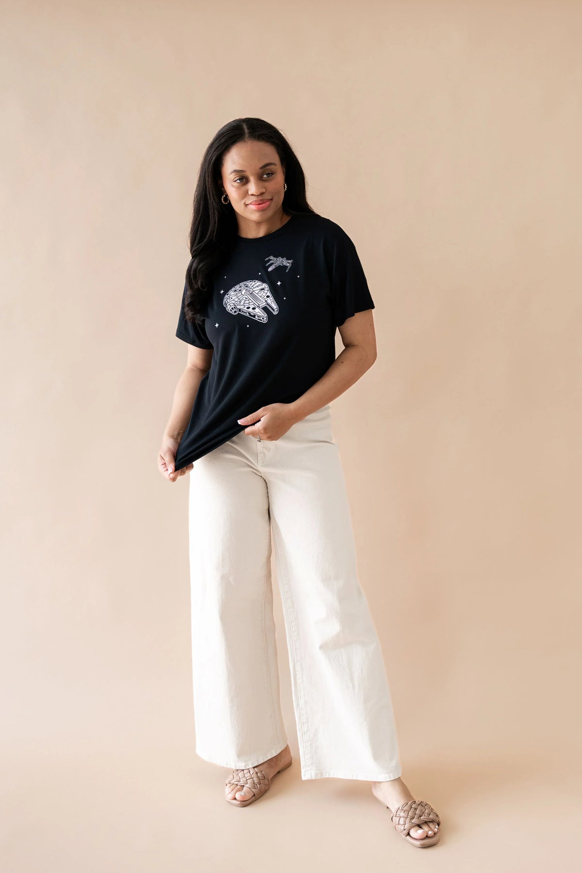Women's Graphic Tee in Millennium Falcon™