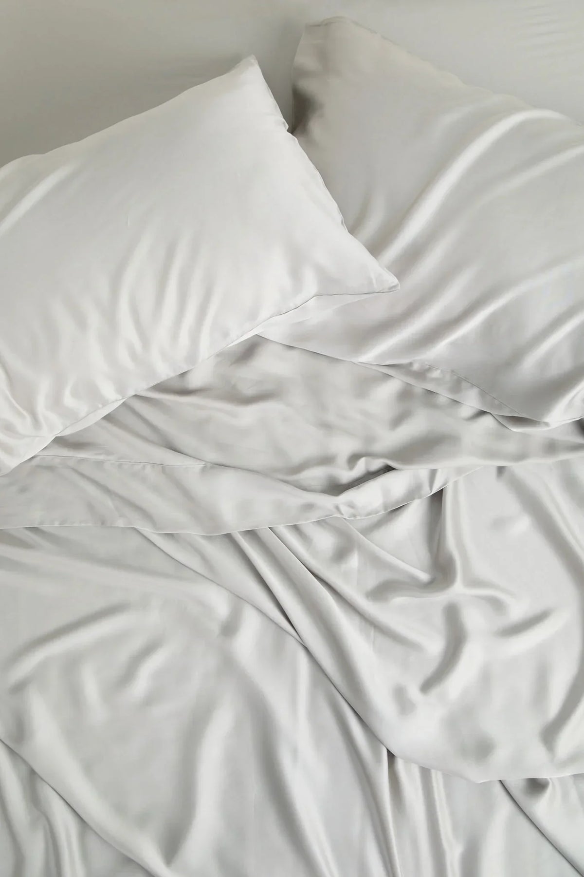Bamboo Sateen Pillowcase Set in Dove Gray